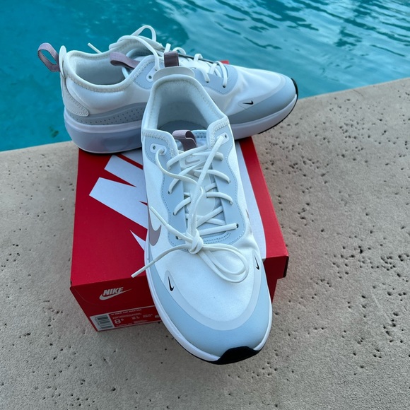Nike Shoes - WOMAN NIKE AIR MAX DIA